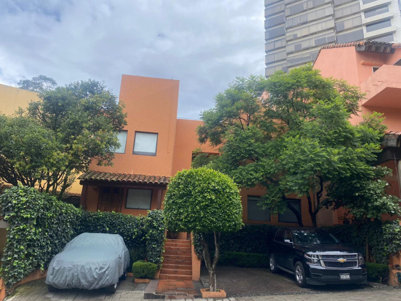 Casa En Venta En Bosques De Las Lomas