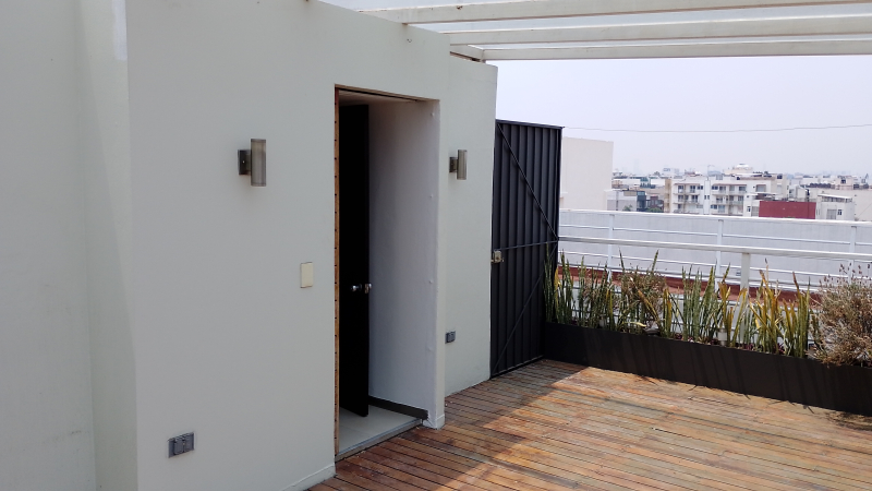 Departamento En Venta En Albert Con Terraza De 21m2