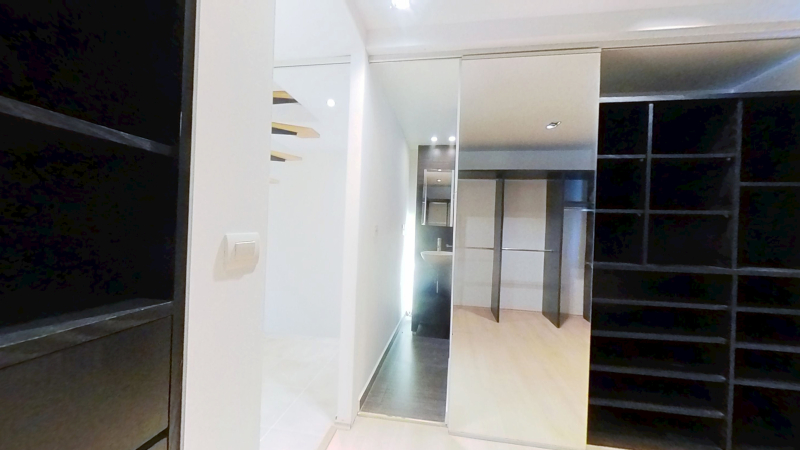 Departamento En Venta En Albert Con Terraza De 21m2