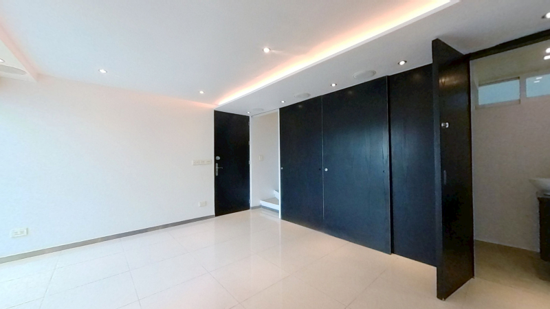 Departamento En Venta En Albert Con Terraza De 21m2