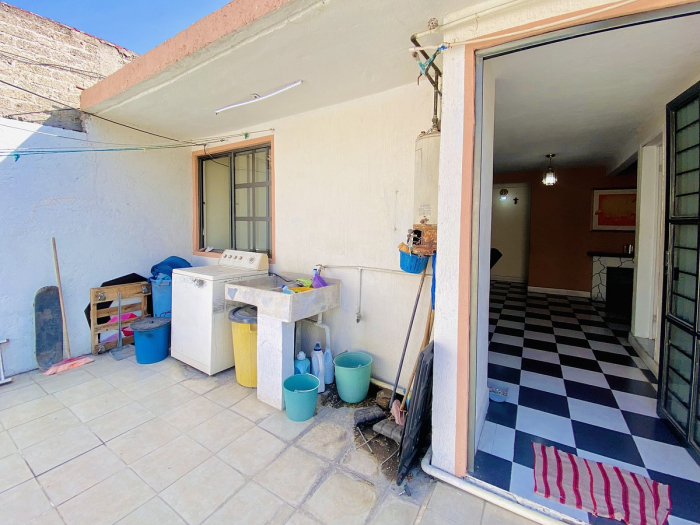 Casa En Venta, Con Departamento Independiente Incluido, En Gustavo A. Madero