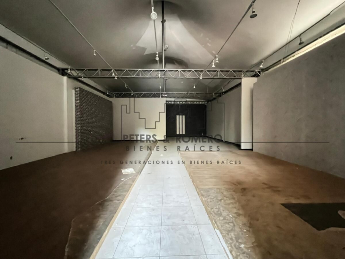 casa con uso comercial limitado en paseo de la reforma