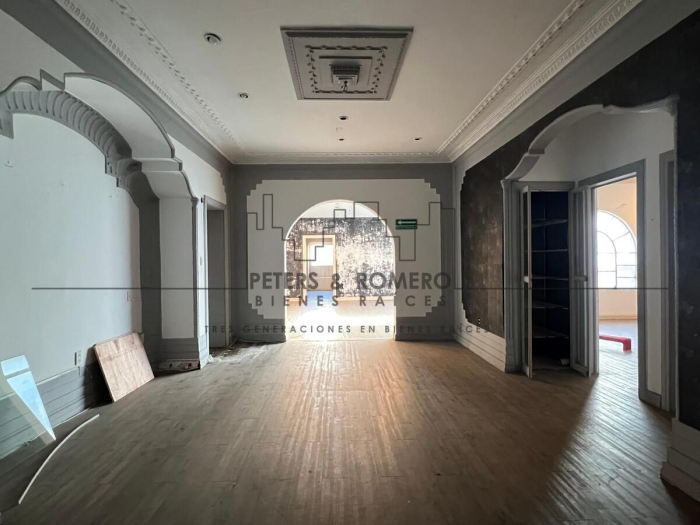 casa con uso comercial limitado en paseo de la reforma