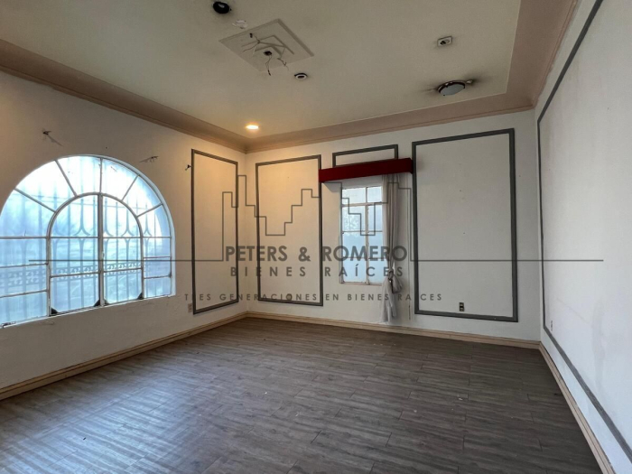 casa con uso comercial limitado en paseo de la reforma