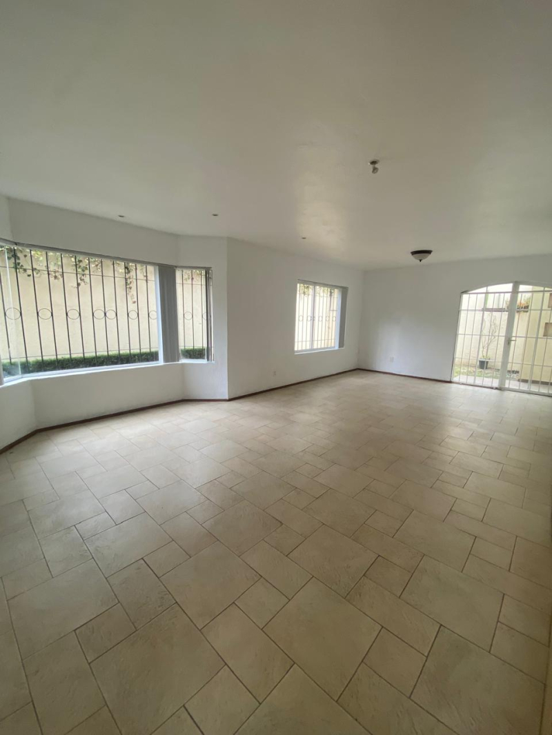 SE RENTA CASA EN REAL SAN MATEO NAUCALPAN ESTADO DE MEXICO