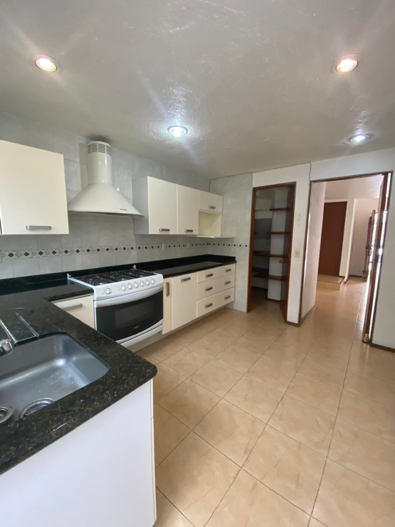 SE RENTA CASA EN REAL SAN MATEO NAUCALPAN ESTADO DE MEXICO