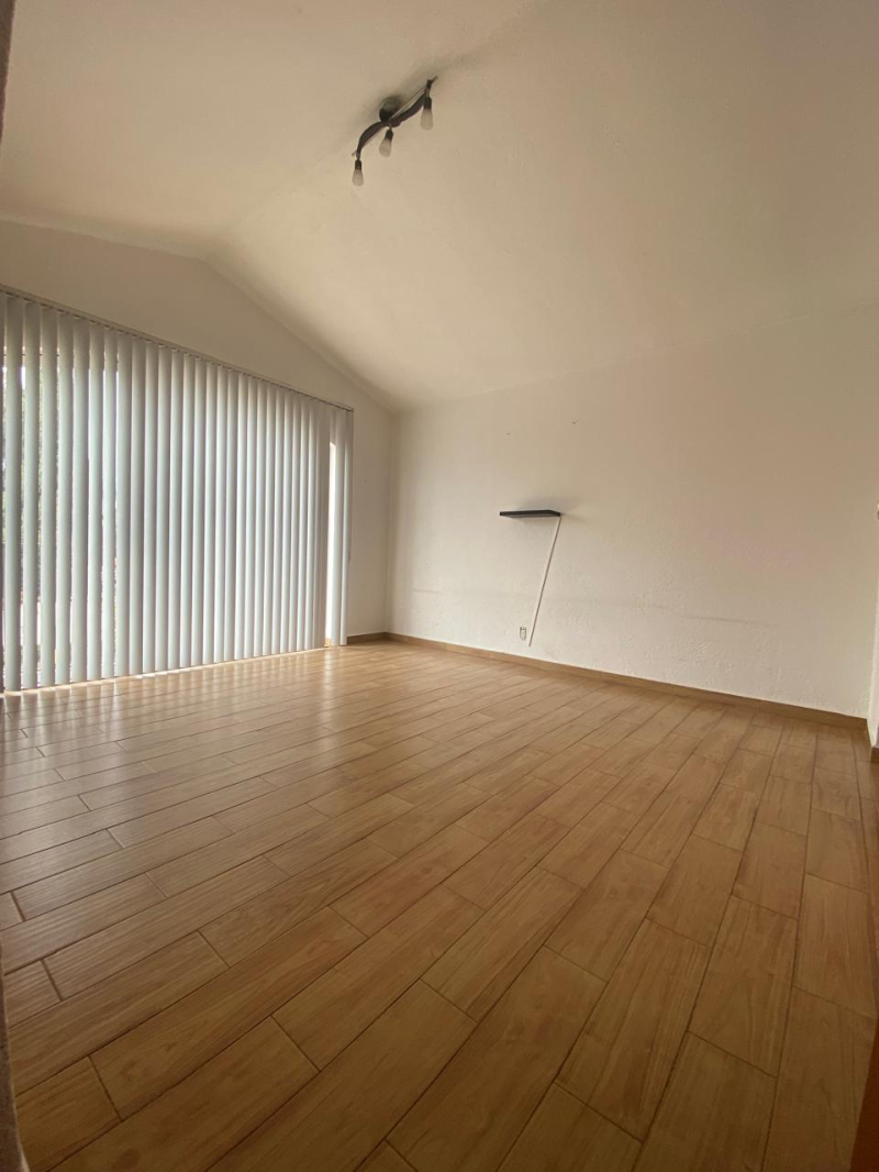 SE RENTA CASA EN REAL SAN MATEO NAUCALPAN ESTADO DE MEXICO