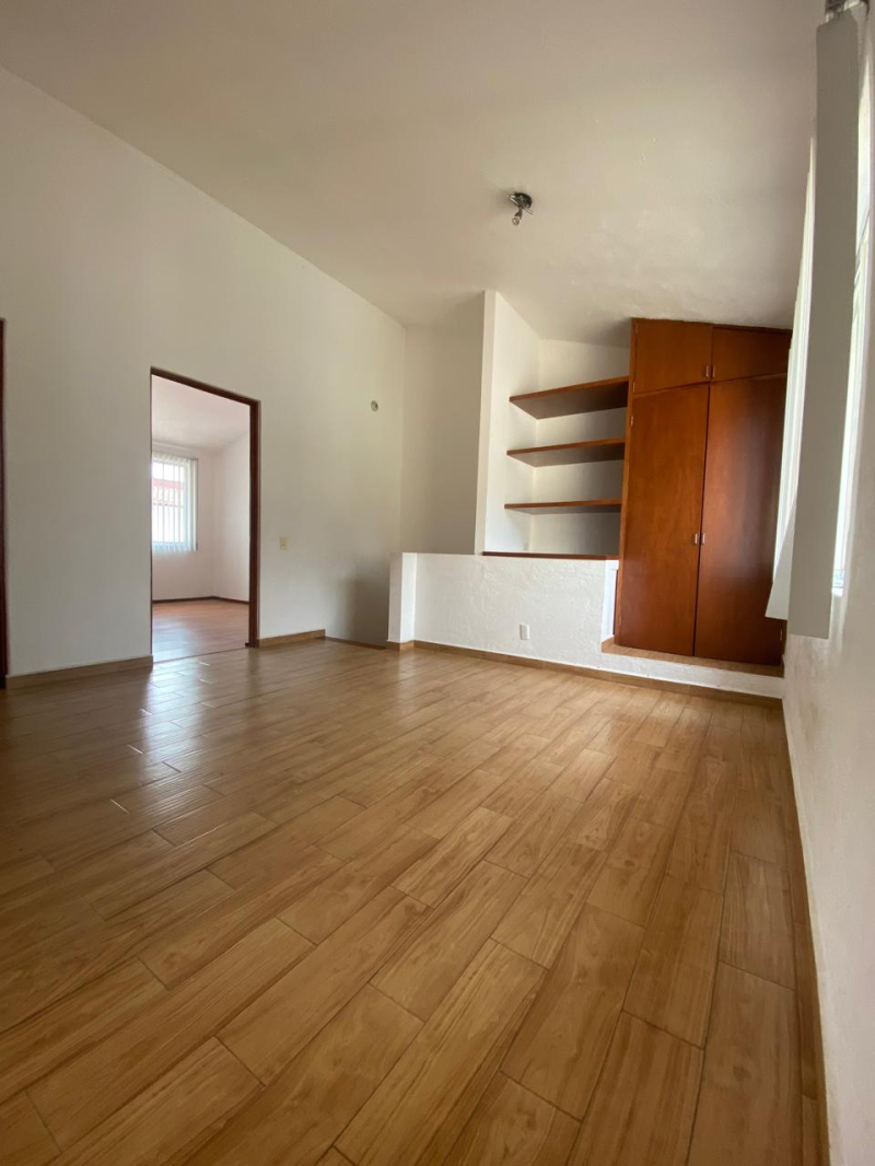 SE RENTA CASA EN REAL SAN MATEO NAUCALPAN ESTADO DE MEXICO