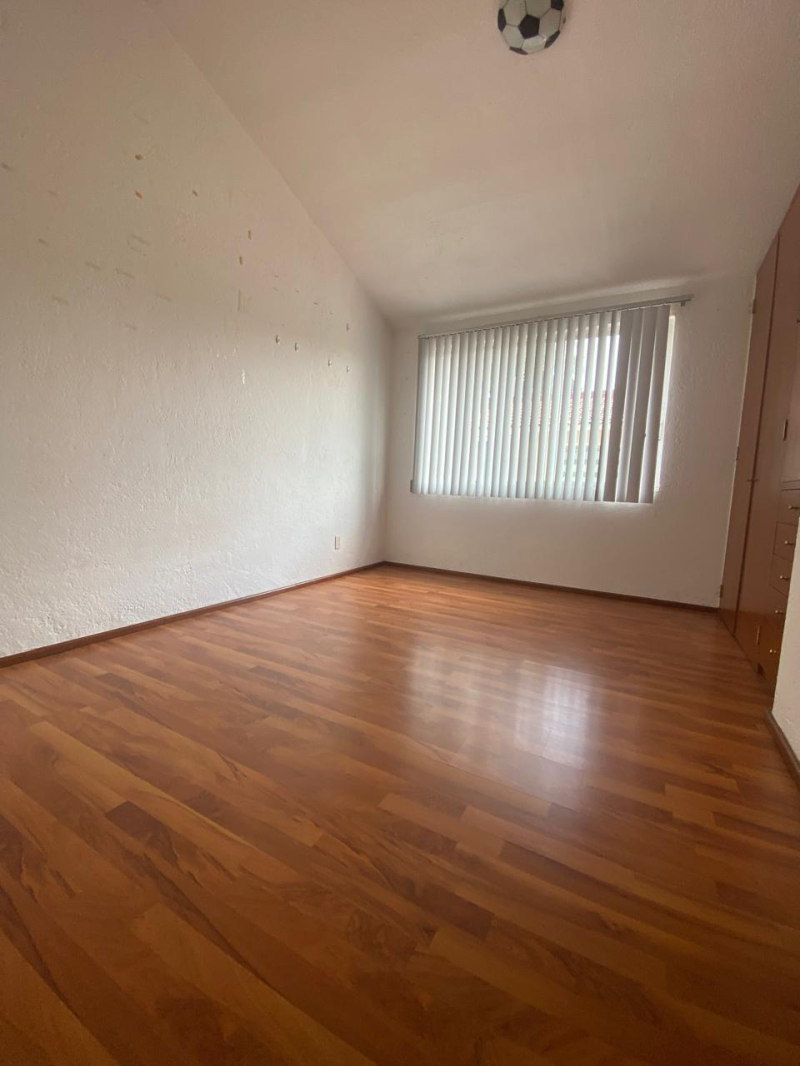 SE RENTA CASA EN REAL SAN MATEO NAUCALPAN ESTADO DE MEXICO