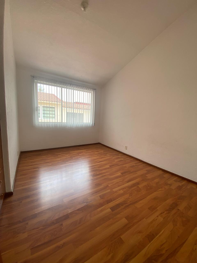 SE RENTA CASA EN REAL SAN MATEO NAUCALPAN ESTADO DE MEXICO