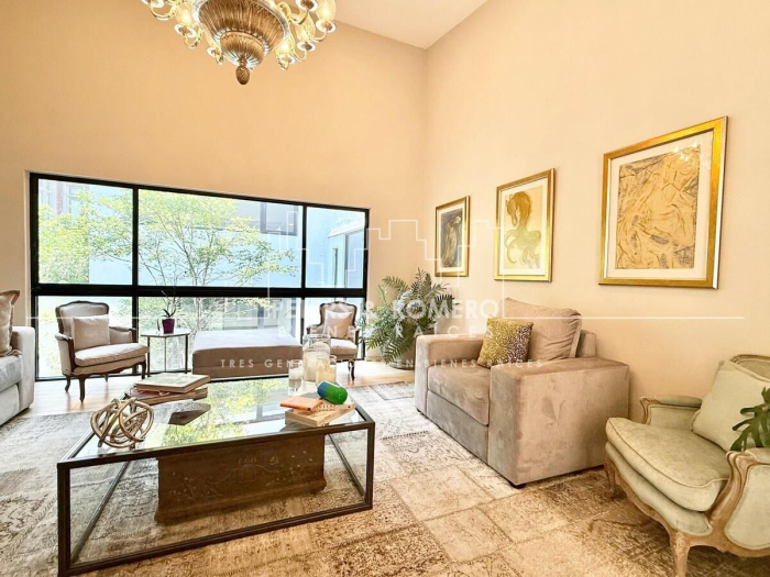 Residencia en Venta en Bosques de las Lomas