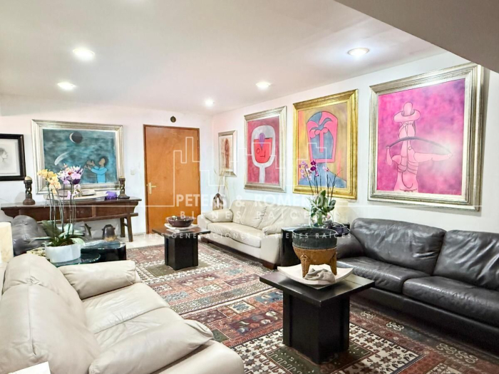 Residencia en Venta en Bosques de las Lomas