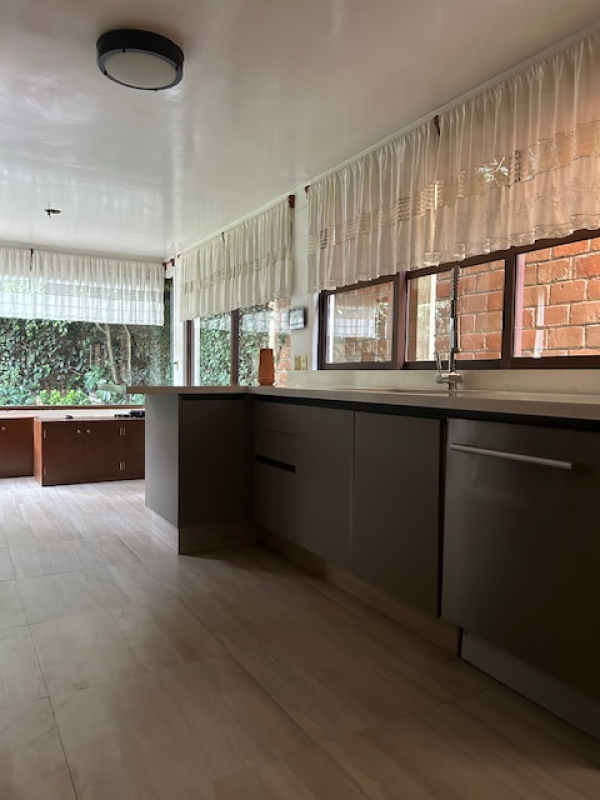 Casa En Venta En Lomas De Las Palmas