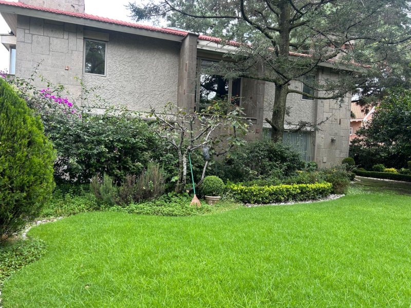 CASA EN PRIVADA EN VENTA - LA LOMA - BOSQUES-LOMAS 