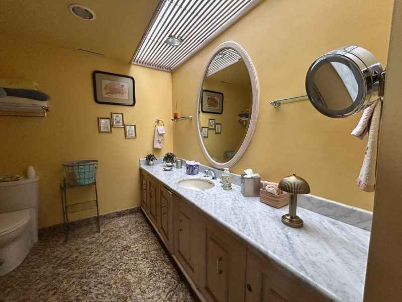 CASA EN PRIVADA EN VENTA - LA LOMA - BOSQUES-LOMAS 