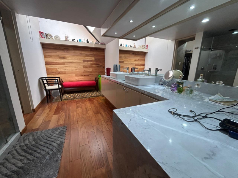 CASA EN VENTA EN PRIVADA - PIRACANTOS - LAURELES - BOSQUES DE LAS LOMAS 