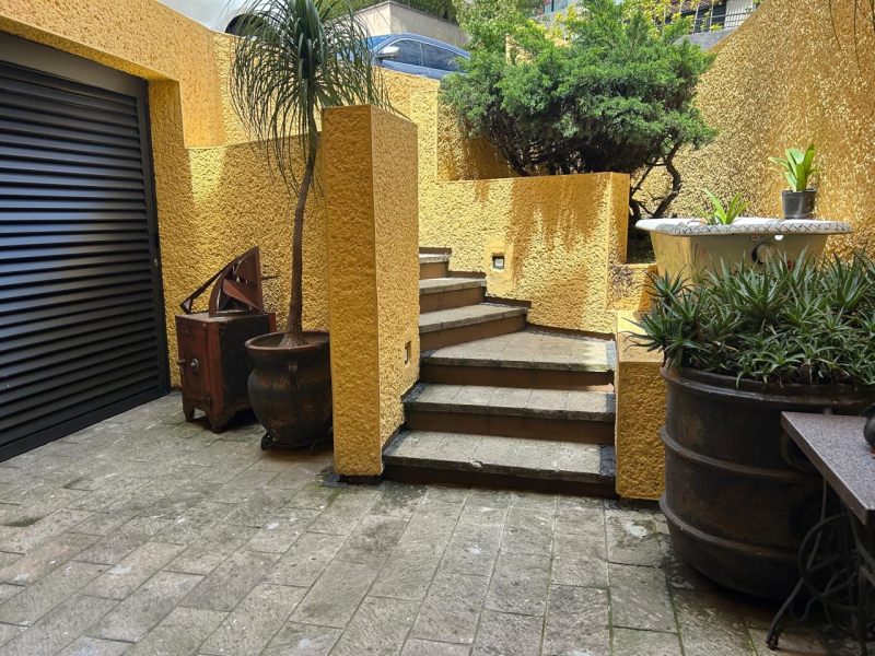 CASA EN RENTA EN PRIVADA - PIRACANTOS - LAURELES - BOSQUES DE LAS LOMAS 