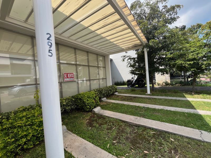 casa en condominio en renta en fraccionamiento la rioja