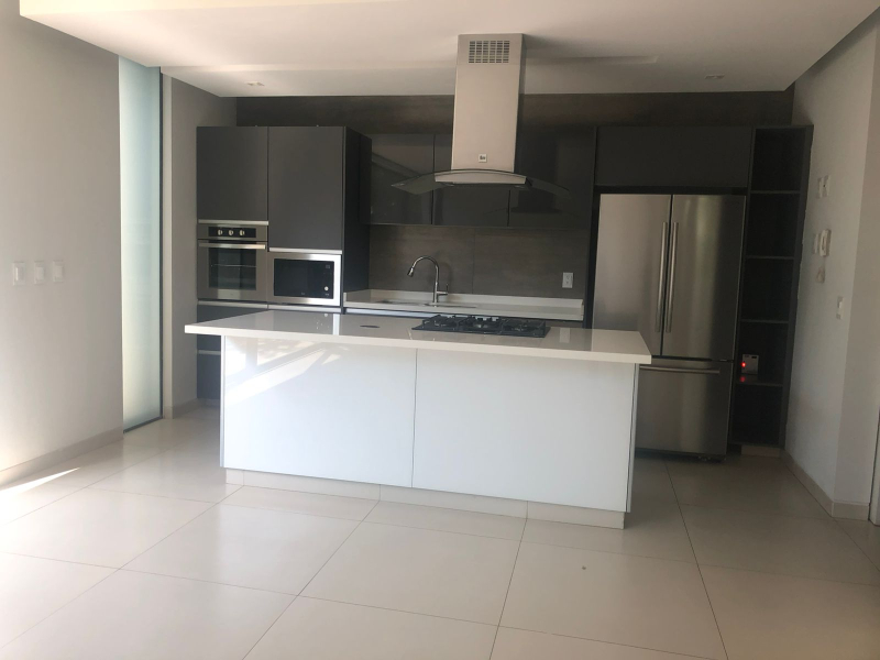 casa en condominio en renta en puerta las lomas