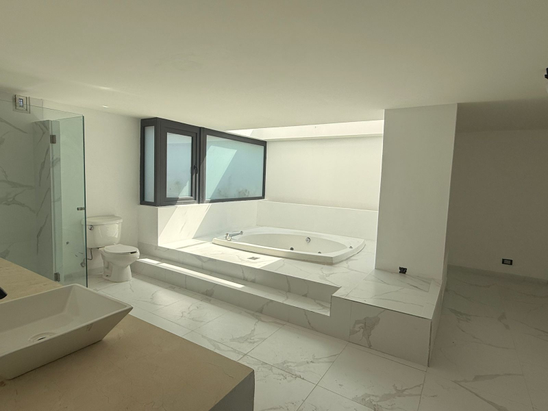 VENTA CASA PASEO DE LOS LAURELES