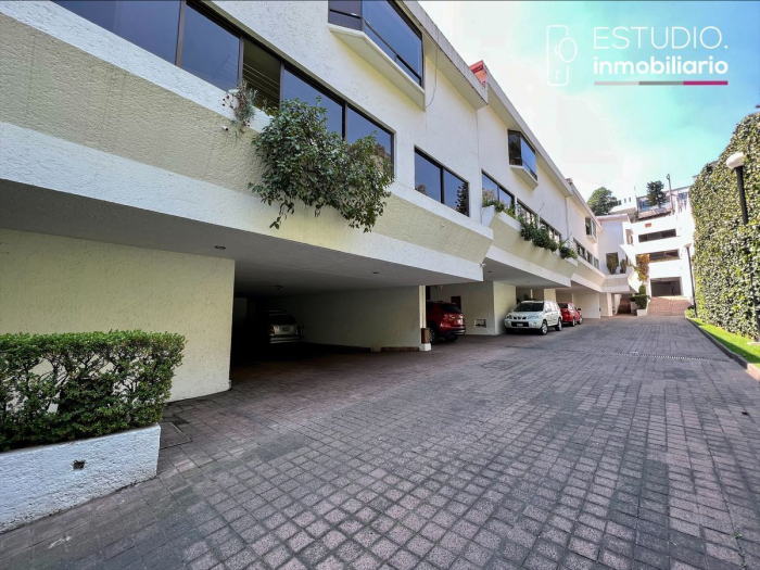 Casa en Venta en Bosques de las Lomas