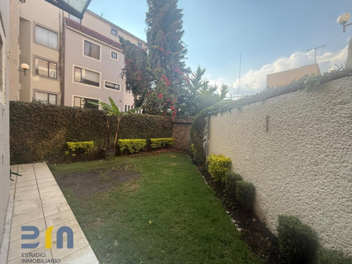 casa en renta tipo townhouse vista hermosa