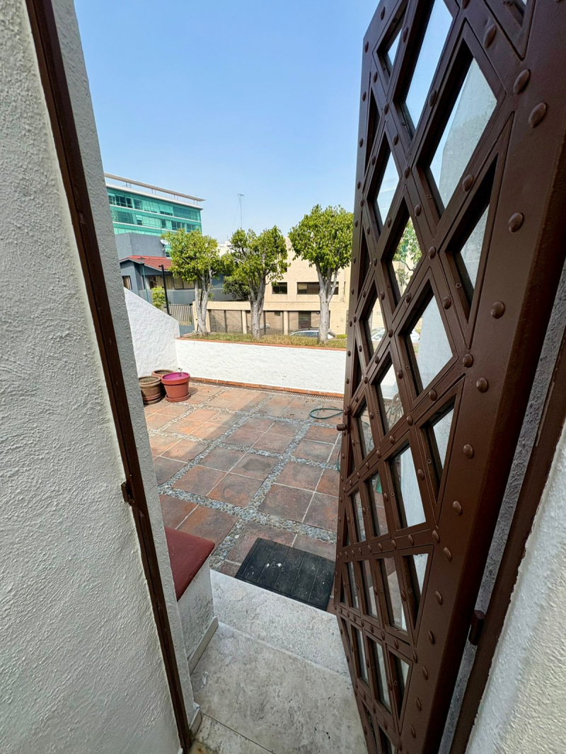 casa en venta en lomas de las palmas