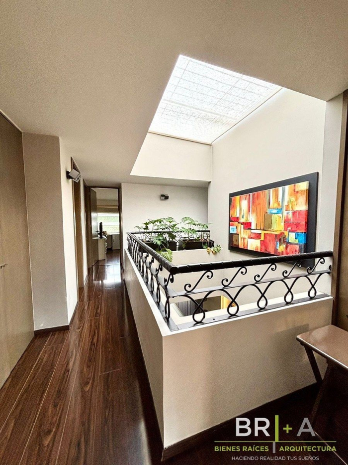 Casa En Venta Lomas Anáhuac Con Terraza Y Jardín