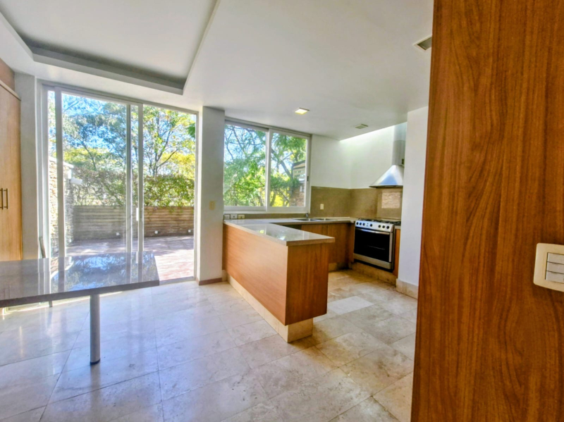 CASA EN VENTA EN PRIVADA - AV. TOLUCA- OLIVAR DE LOS PADRES 