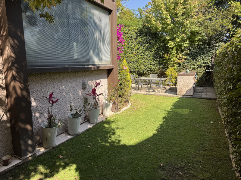 CASA EN VENTA EN PRIVADA TOTALMENTE REMODELADA - AV. CLUB DE GOLF - PLACET -INTERLOMAS