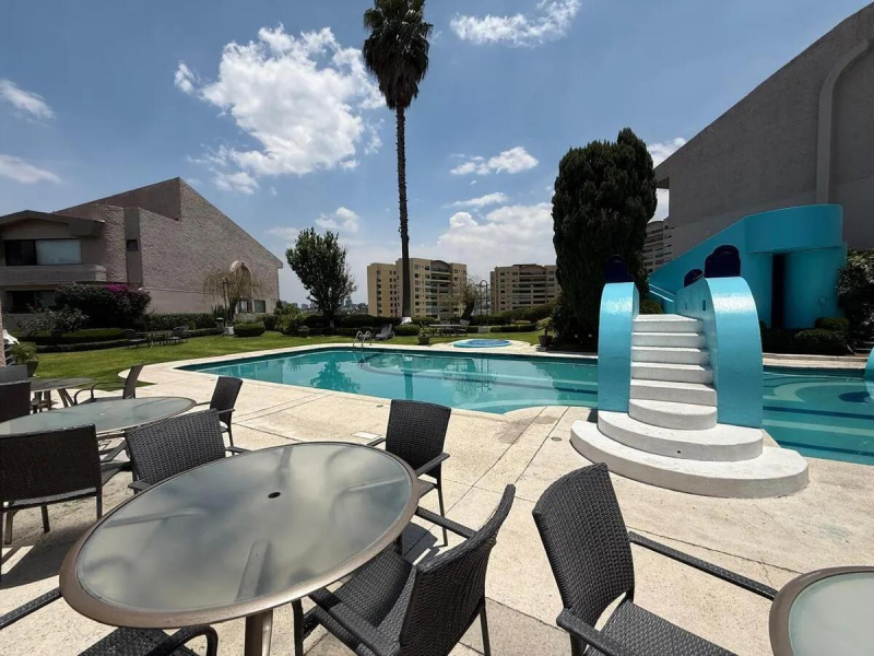 CASA EN VENTA EN PRIVADA TOTALMENTE REMODELADA - AV. CLUB DE GOLF - PLACET -INTERLOMAS