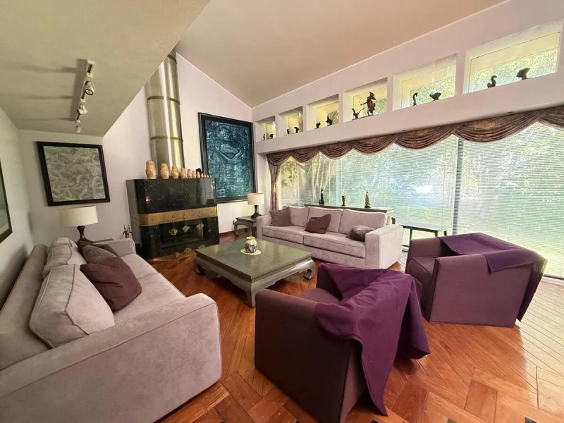 CASA EN VENTA EN PRIVADA TOTALMENTE REMODELADA - AV. CLUB DE GOLF - PLACET -INTERLOMAS