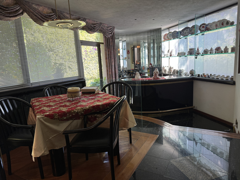 CASA EN VENTA EN PRIVADA TOTALMENTE REMODELADA - AV. CLUB DE GOLF - PLACET -INTERLOMAS