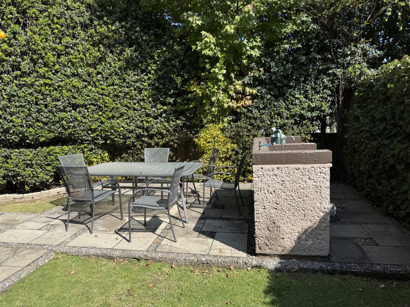 CASA EN VENTA EN PRIVADA TOTALMENTE REMODELADA - AV. CLUB DE GOLF - PLACET -INTERLOMAS