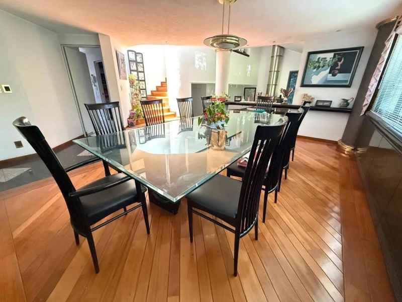 CASA EN VENTA EN PRIVADA TOTALMENTE REMODELADA - AV. CLUB DE GOLF - PLACET -INTERLOMAS