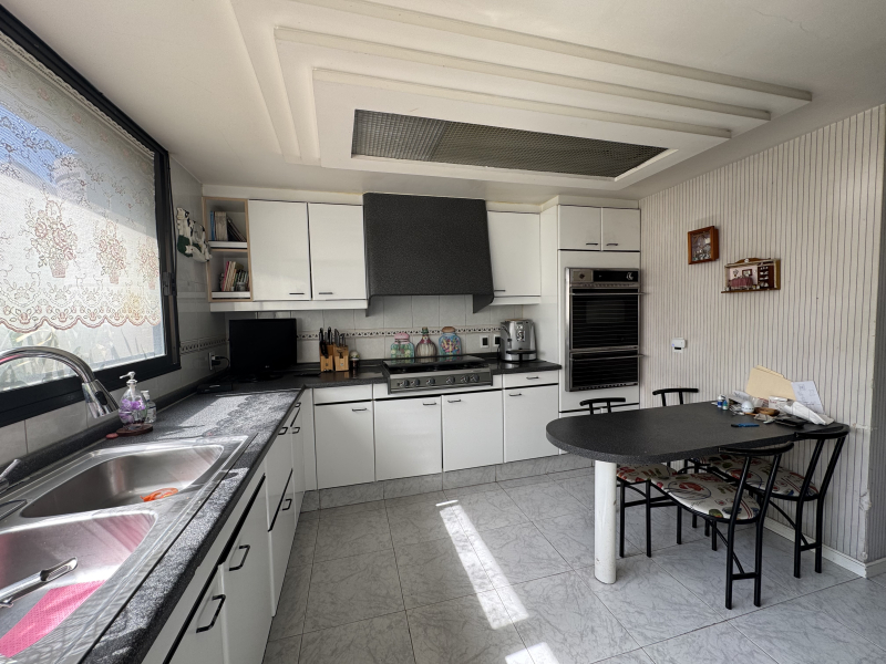 CASA EN VENTA EN PRIVADA TOTALMENTE REMODELADA - AV. CLUB DE GOLF - PLACET -INTERLOMAS