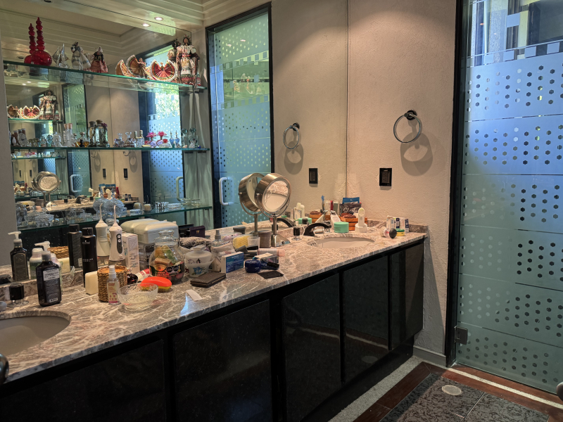 CASA EN VENTA EN PRIVADA TOTALMENTE REMODELADA - AV. CLUB DE GOLF - PLACET -INTERLOMAS