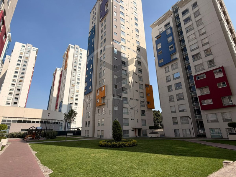 Departamento En Venta En TRES LAGOS SANTA MARÍA Con 2 Cajones Y Bodega: