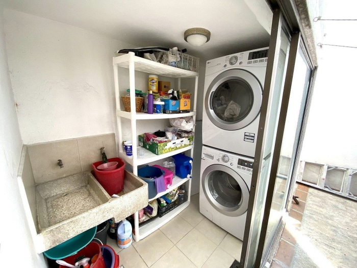 Renta Casa En Lomas Hipodromo. Amueblada O Semi Amueblada