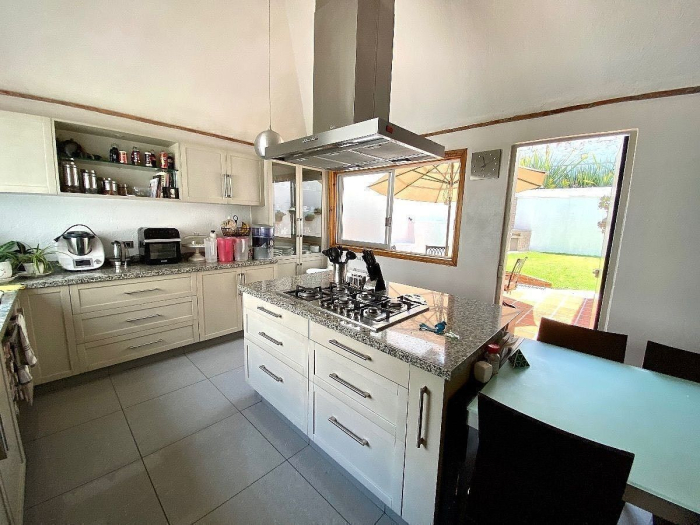 Renta Casa En Lomas Hipodromo. Amueblada O Semi Amueblada