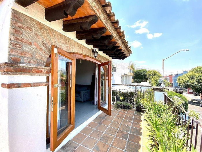 Renta Casa En Lomas Hipodromo. Amueblada O Semi Amueblada