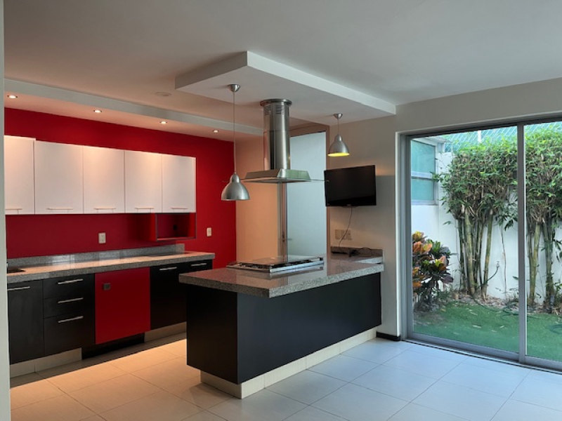 Casa En Condominio En Renta En Zona Real Zapopan