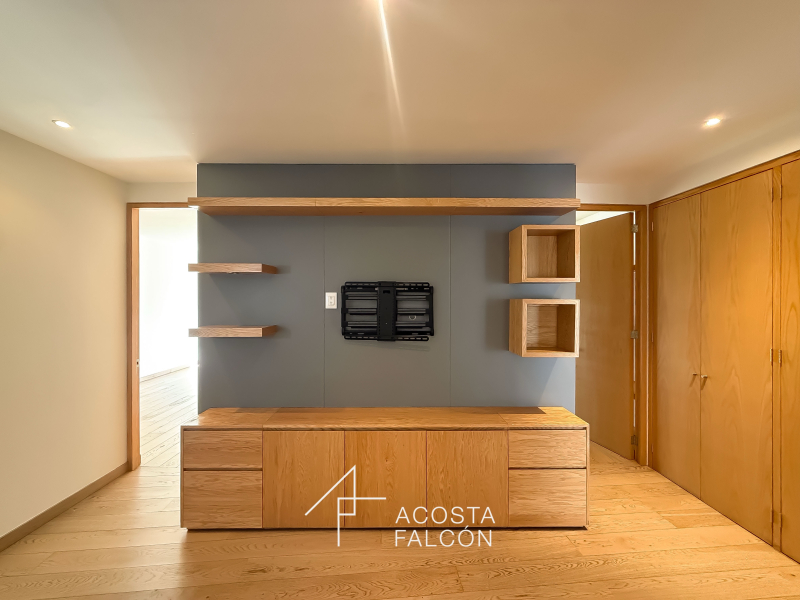 Departamento Con Balcón En Santa Fe 