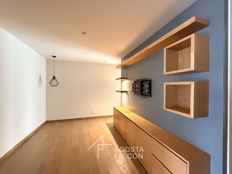 Departamento Con Balcón En Santa Fe 