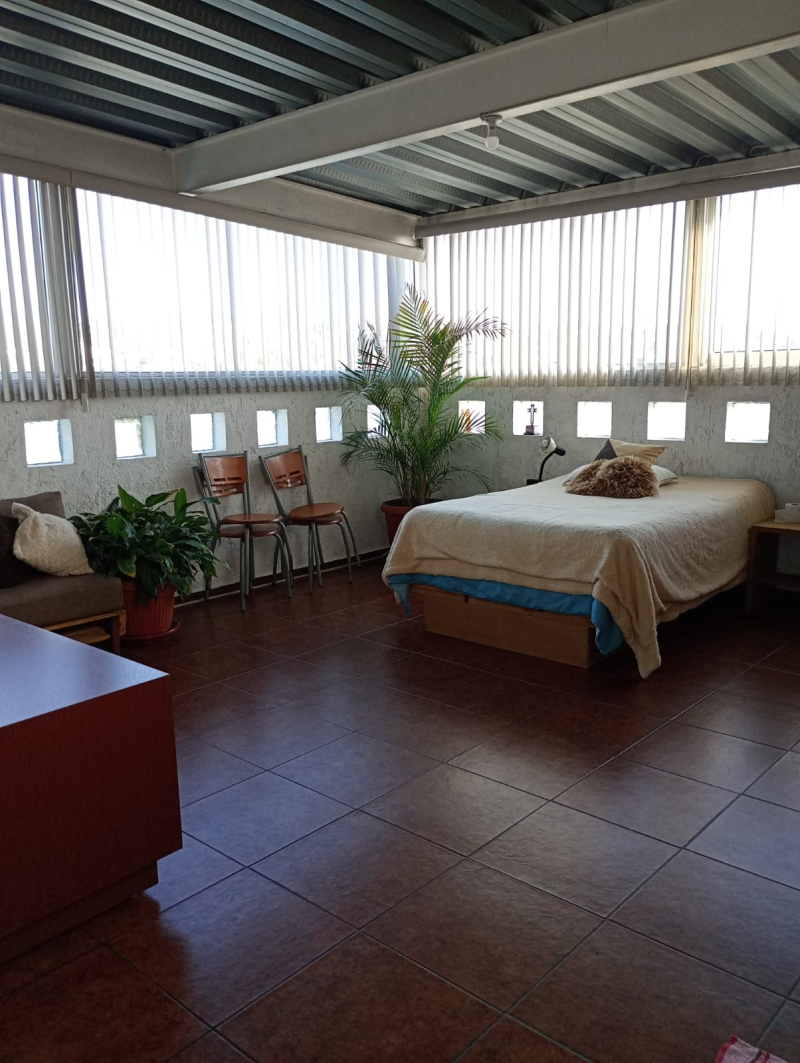 Venta De Casa Con Jardín Y Uso De Suelo Mixto