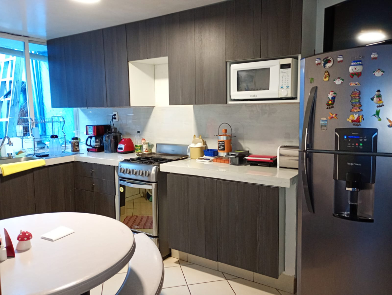 Venta De Casa Con Jardín Y Uso De Suelo Mixto