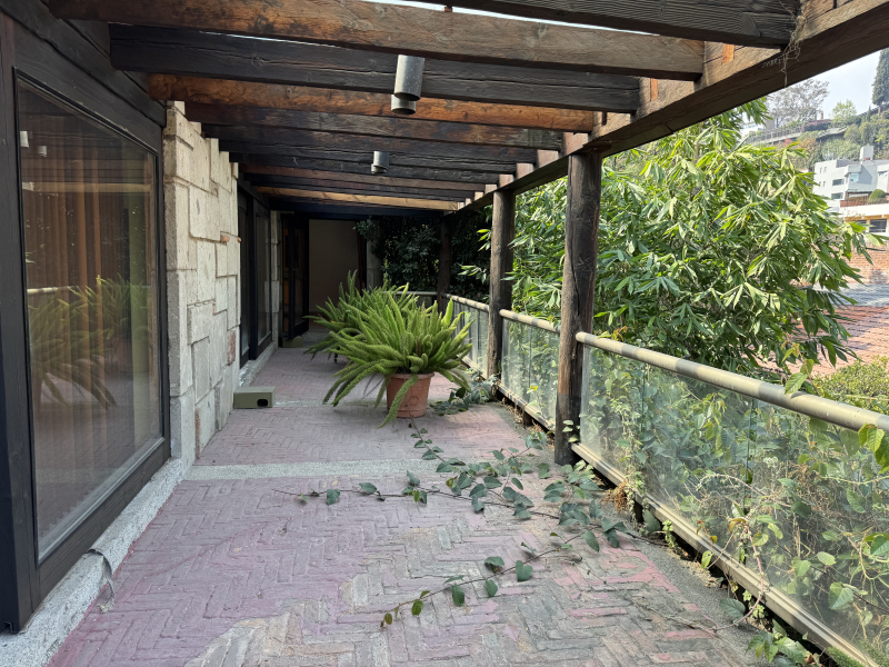 CASA EN VENTA EN PRIVADA PARA ACTUALIZAR-LA LOMA-AHUEHUETES SUR-RIVERA DE CUPIA-BOSQUES DE LAS LOMAS-LOMAS DE CHAPULTEPEC 
