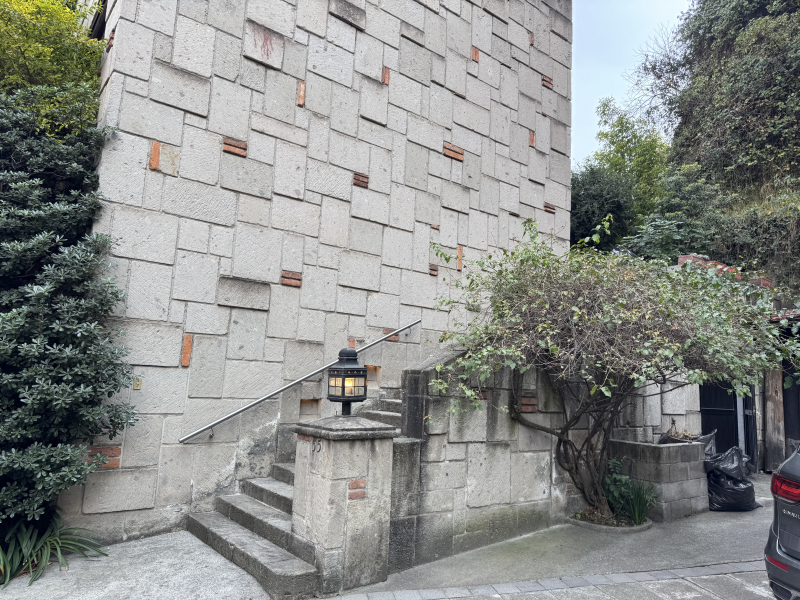 CASA EN VENTA EN PRIVADA PARA ACTUALIZAR-LA LOMA-AHUEHUETES SUR-RIVERA DE CUPIA-BOSQUES DE LAS LOMAS-LOMAS DE CHAPULTEPEC 