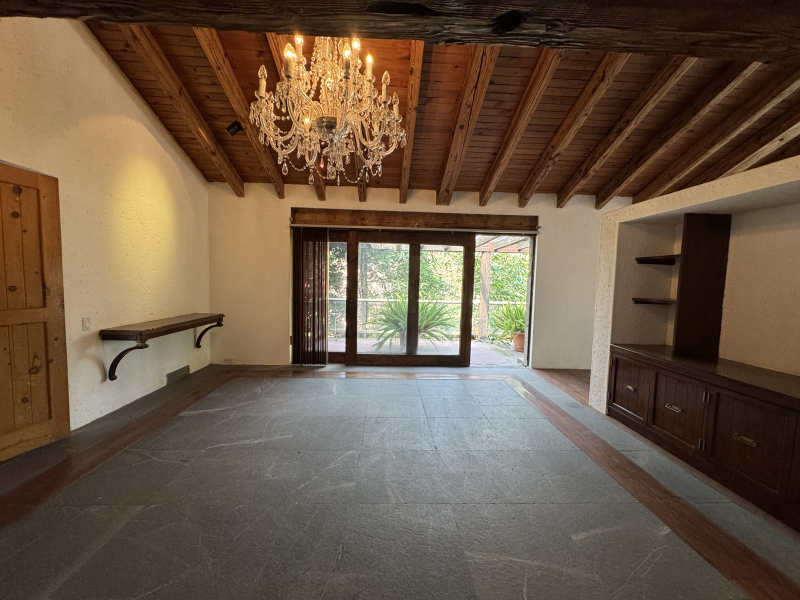 CASA EN VENTA EN PRIVADA PARA ACTUALIZAR-LA LOMA-AHUEHUETES SUR-RIVERA DE CUPIA-BOSQUES DE LAS LOMAS-LOMAS DE CHAPULTEPEC 