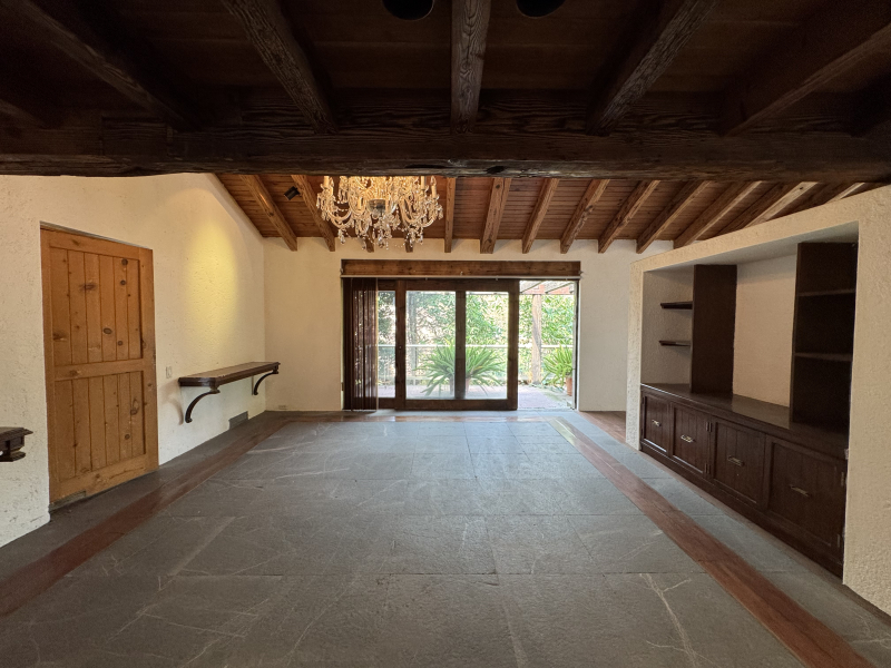 CASA EN VENTA EN PRIVADA PARA ACTUALIZAR-LA LOMA-AHUEHUETES SUR-RIVERA DE CUPIA-BOSQUES DE LAS LOMAS-LOMAS DE CHAPULTEPEC 